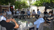 CHP'li Vekiller, Fethiye İlçe Binası'nda partili ile buluştu
