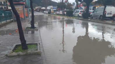 Fethiye'de etkili yağış